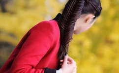 主动打开腿惩罚调教